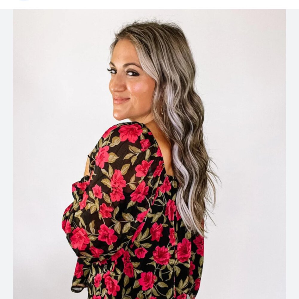 Sweetheart Neck Floral Top – Size Small - Picture 2 of 3